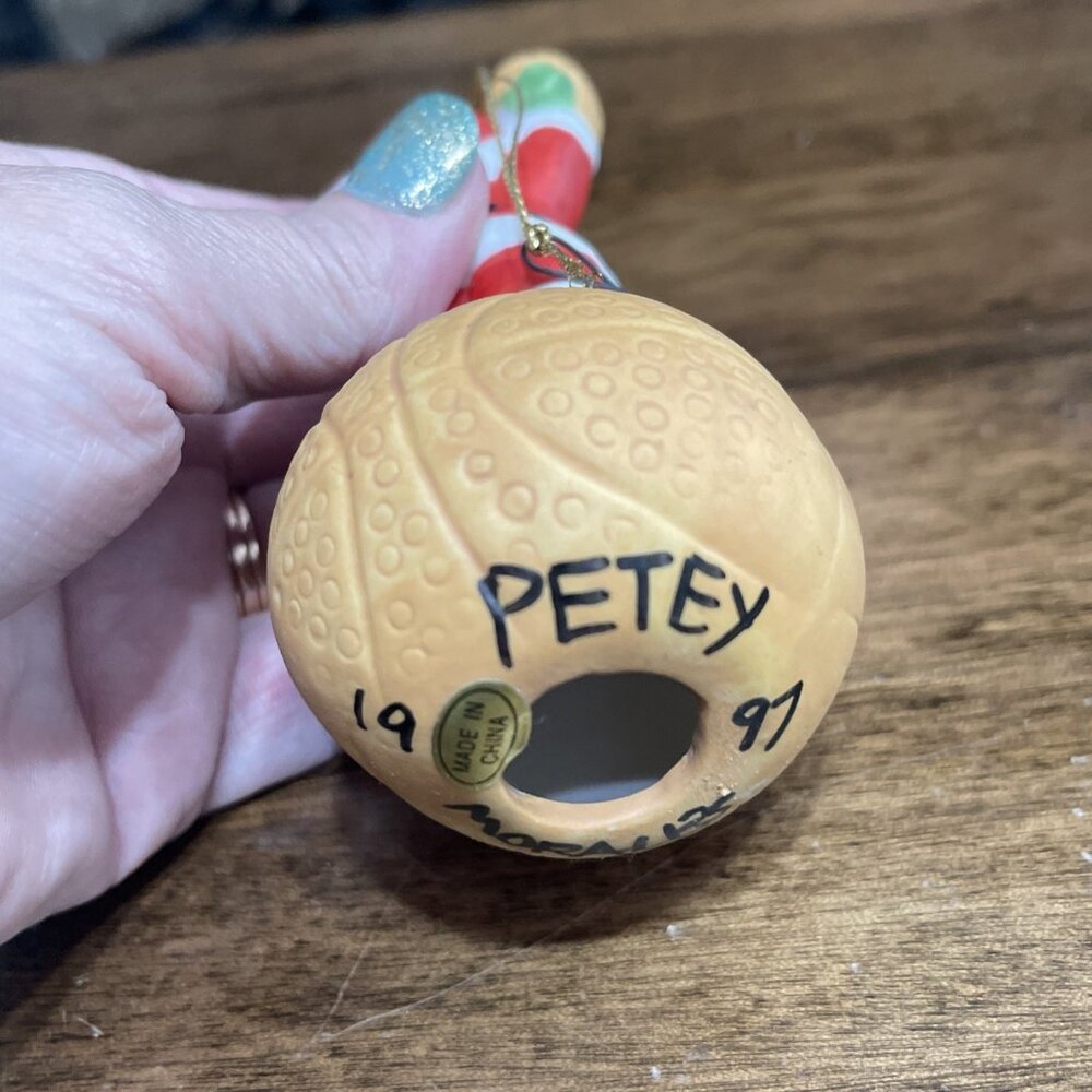 3 Santa Claus Christmas Ornaments, Sports Themed Basketball, Football Read‎ - Picture 9 of 11